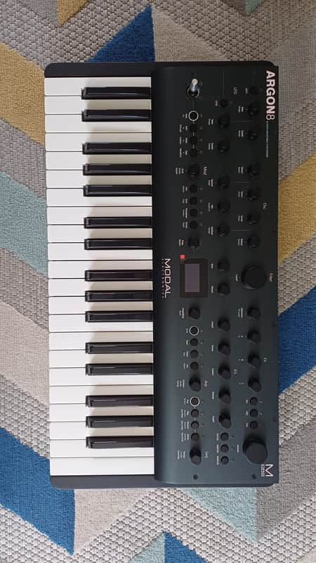 Modal Electronics Argon8 8 Voice 37-Key Wavetable Synthesizer