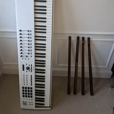 Arturia KeyLab 88 MkII MIDI Controller + Wooden Legs