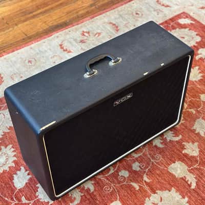 VOX V212NT-G2 2X12" Speaker Cabinet Loaded w/ Celestion G12H 30W Speakers image 2