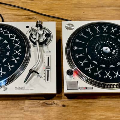 Technics SL-1200MK7 Silver Turntables Pair with Ortofon Concorde Cartridges image 9