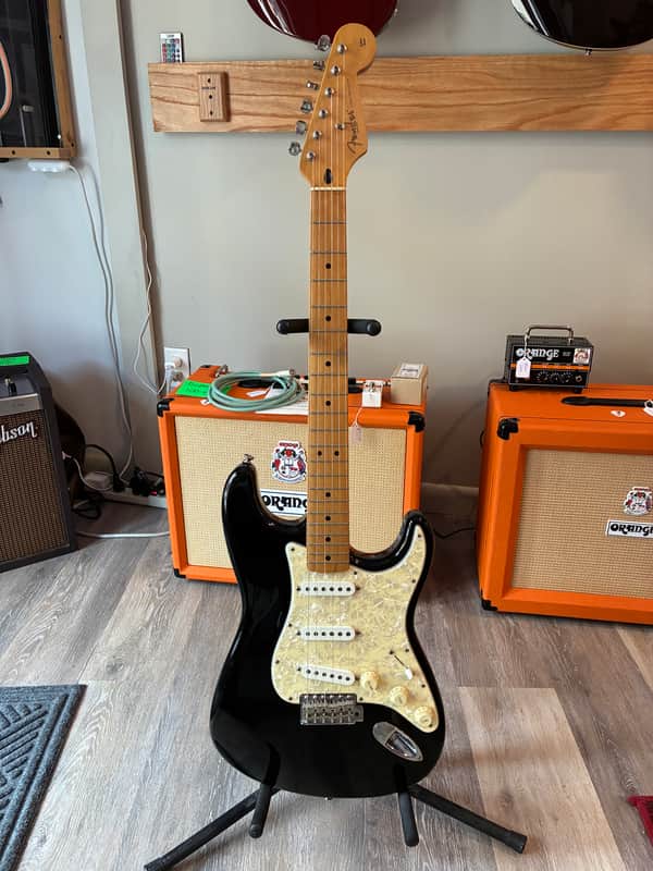Fender Powerhouse Stratocaster with Maple Fretboard