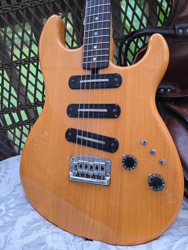 Yamaha SG-800 | Reverb
