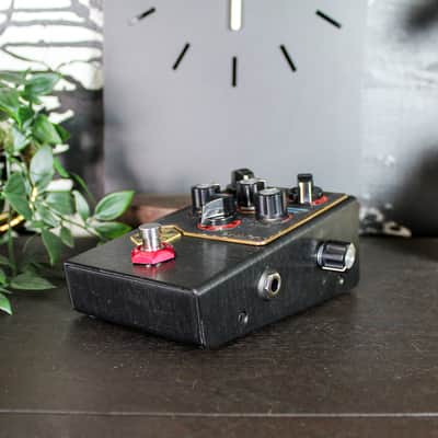 Preowned Beetronics Swarm Fuzz Harmonizer w/ Box image 4