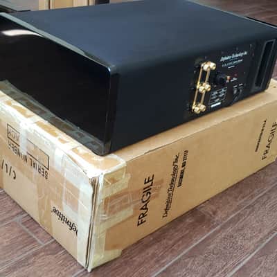 Definitive Technology C/L/R2500  Powered Center Channel Speaker CLR2500 CLR-2500 image 5