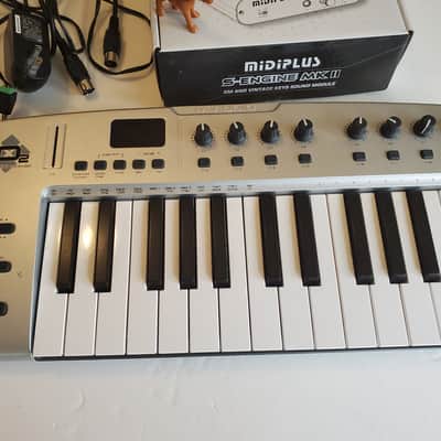 MidiPlus/Oxygen MIDI Keyboard and Polyphonic Sound Module Silver/Black image 3