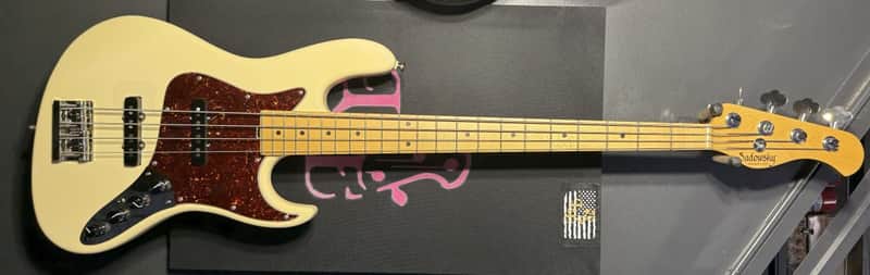 Sadowsky WL 4 string Olympic white image 1