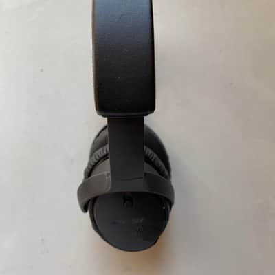 Bose Soundlink On Ear Wireless Headphones image 4