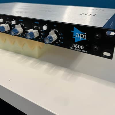 API 5500 Dual 4-Band Equalizer 2007 - 2019 - Black image 3