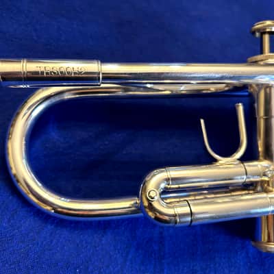 Bach TR300H2 Bb Silver Trumpet, Beautiful Condition! image 3