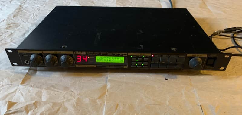 Yamaha FX-770 Guitar Effect Processor 90s with two FC7 Expression
