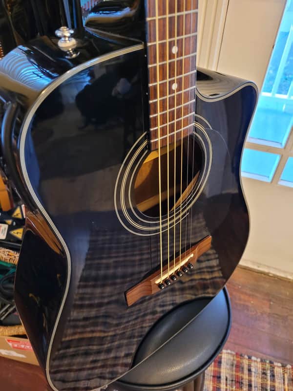 Fender Classic Design Series CD-110ce Dreadnought Cutaway Acoustic