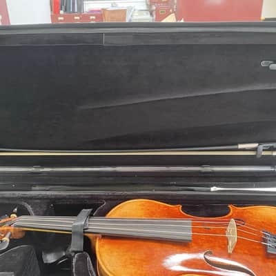 Mint Open Box Krutz 400 Series Step-Up 16" Viola, model A640; with Case, Bow, Rosin image 18
