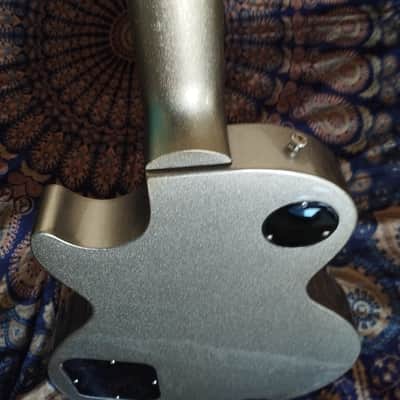 Gibson les paul studio 2012 - silver pearl image 3