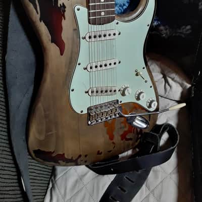 Fender Custom Shop Rory Gallagher Tribute Stratocaster 2004 - Present - 3-Color Sunburst image 13