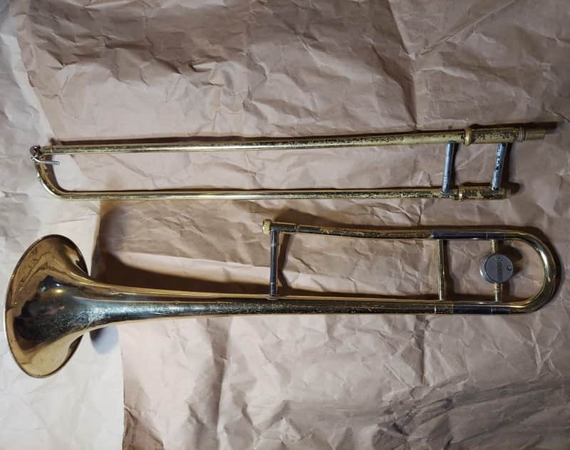 Yamaha YSL-354 Standard Trombone, Japan, Lacquered Brass, Acceptable, No case. image 1