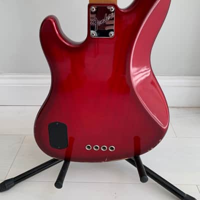 Fender American Deluxe Jazz Bass with Rosewood Fretboard 1995 - 1998 - Crimson Burst image 6