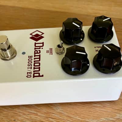 Diamond Boost / EQ (4-Knob) 2025 - Present - White image 3
