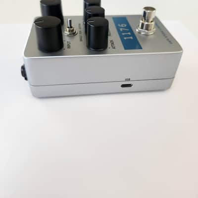 Used Universal Audio 1176 Studio Compressor Pedal - Silver / Blue image 3