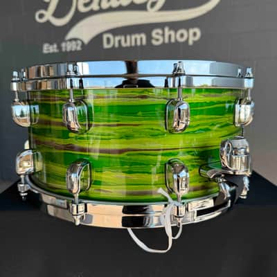 TAMA Starclassic Walnut/Birch 6.5x14 Snare Drum in Lacquer Shamrock Oyster image 3