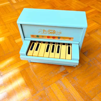 Mysterious Antique Sky Blue Wooden 8-Keys Upright Mini Toy Piano probably made in Italy in 1950s! Read the full ad! Bild 2