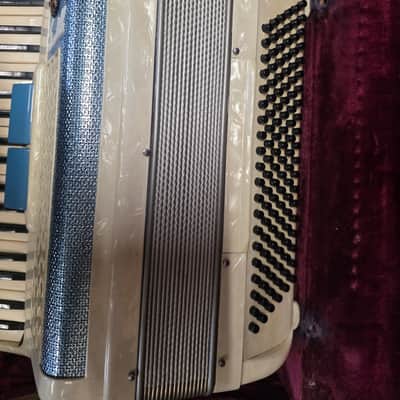 Scandalli 41 Key Blue Pearl Tone Model 409\29 Accordian & Case image 4
