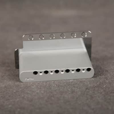 Fender Vintage/Narrow Strat Tremolo Assembly - Chrome - 2nd Hand image 3