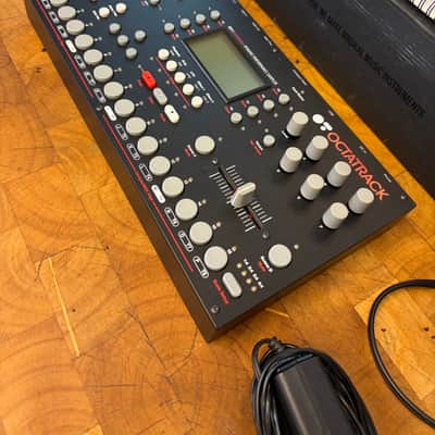 Elektron Octatrack DPS-1 2010s - Black - STAND - DECKSAVER image 7