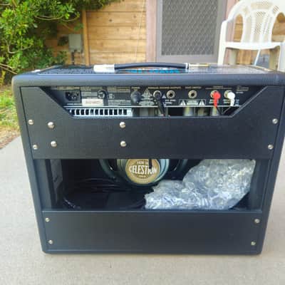 Fender '68 Custom Princeton Reverb-Amp 12-Watt 1x10" Guitar Combo 2013 - Present Black image 4