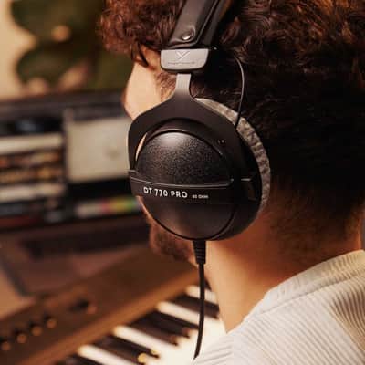 Beyerdynamic DT 770 PRO Over-Ear Closed-Back Reference Headphones-80 Ohms *USA Small Business* image 2