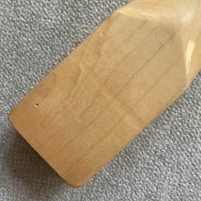 Short Scale Mini Guitar Maple Wood Neck, 24 Frets Fingerboard Fretboard image 9