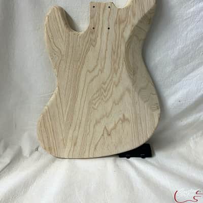 Guitar Mill '60s J-Style Bass Body / Ultra Light Swamp Ash / 4 lbs. 1 oz. (#GIN-3610-U) image 2
