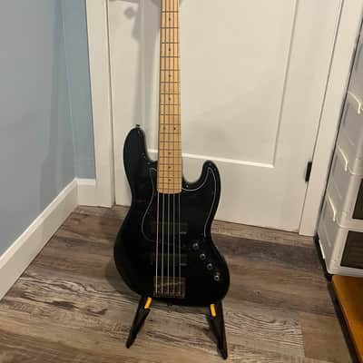 Squier Contemporary Active Jazz Bass V HH 2018 - Present - Black image 1