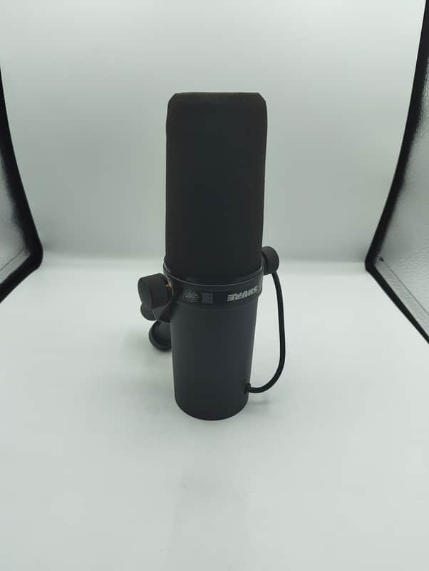 Shure SM7B Cardioid Dynamic Microphone 2001 - Present - Black image 1