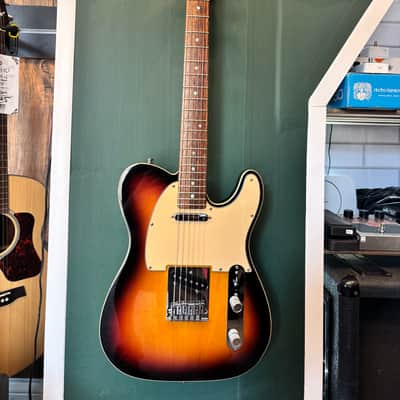 Fender American Deluxe Telecaster with Rosewood Fretboard 2005 - 3-Color Sunburst image 1