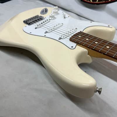 Fender Standard Stratocaster Strat Left Handed Lefty Electric Guitar - Arctic White image 16