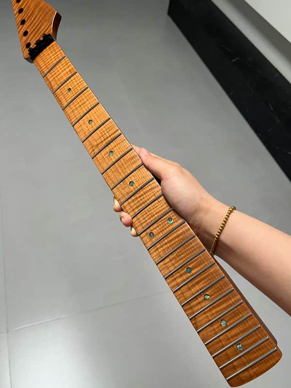 AAAAA Start Floyd nut Roasted flame Maple Electric Guitar Neck Radius 12inch Round stainless steel 22 frets Colored shells Inlay Radius: 12 inches image 1