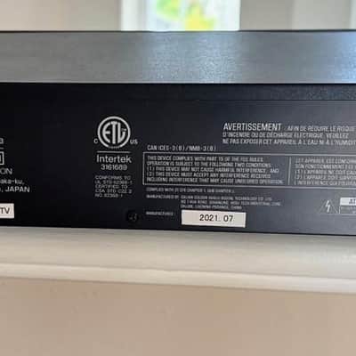 Yamaha CD-S303 Professional Quality Audiophile CD Player - Near Mint image 3