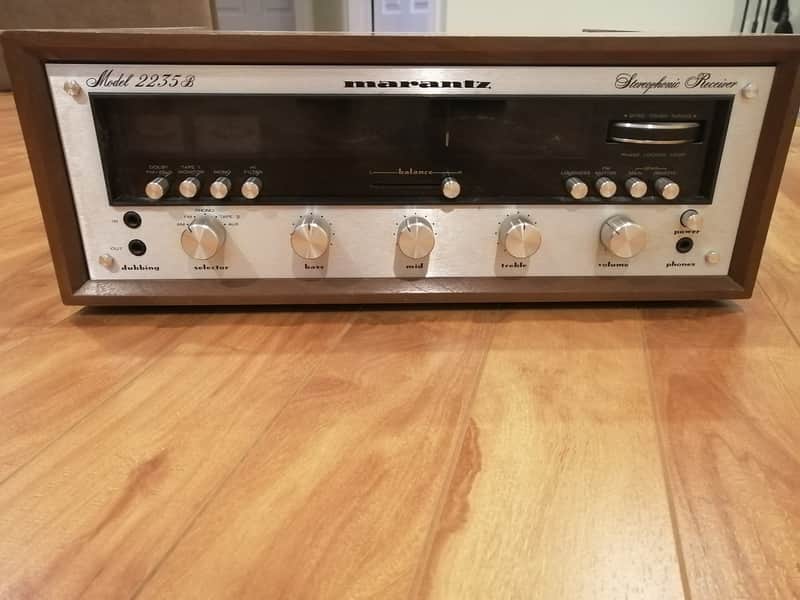 Marantz Model 2235 35-Watt Stereo Solid-State Receiver imagen 1