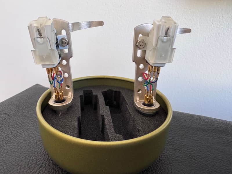 Pair of Pickering 625 DJ Moving Iron (MI) Carts with 100Sounds Cartridge Case image 1