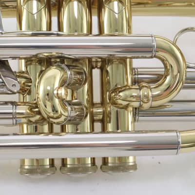 Bach Model 184 Stradivarius Shepherd's Crook Cornet SN 773603 UNUSED image 18