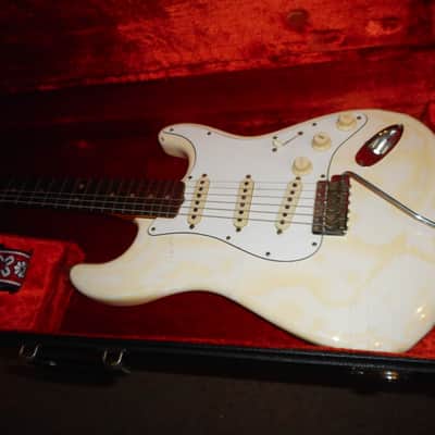 Fender Stratocaster with Rosewood Fretboard 1966 - Olympic White image 3