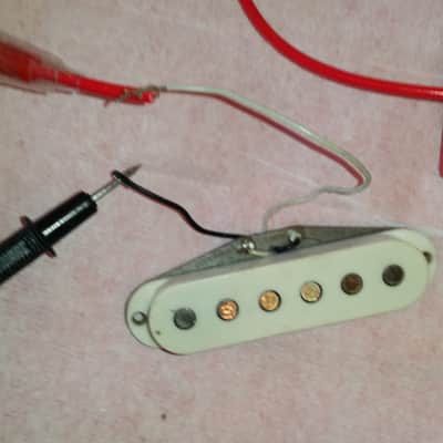 FENDER STRATOCASTER PICKUP 1978 Grey Bottom, meter read 5.81 image 2