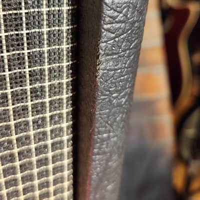 Roland VGA-5 V-Guitar 2-Channel 65-Watt 1x12" Digital Modeling Guitar Combo image 6