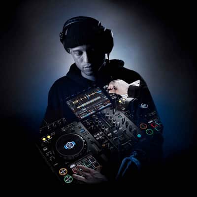 Pioneer DJ XDJ-RX3 All-In-One Touch Screen Rekordbox Serato DJ Controller System image 14