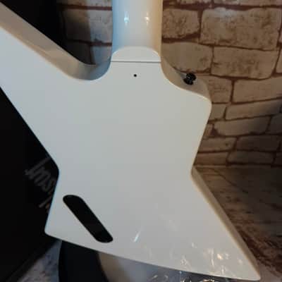 Gibson Explorer 1976 Reissue von 1993 used Weiße Lackierung nachträglich mit Hetset EMG Black HW Case image 8