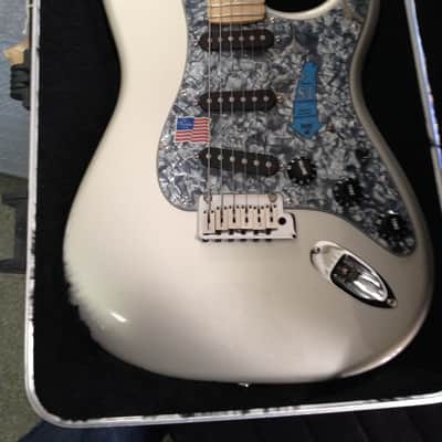 Fender American Deluxe Stratocaster 2007 Chrome Silver image 3