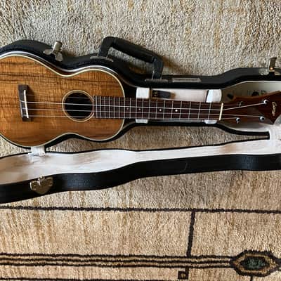 Collings UC2K & UT2K +/- 2010 - Glossy image 4