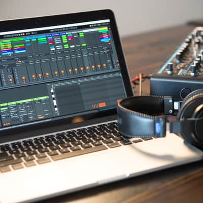 Ableton Live Standard Starter Kit image 2