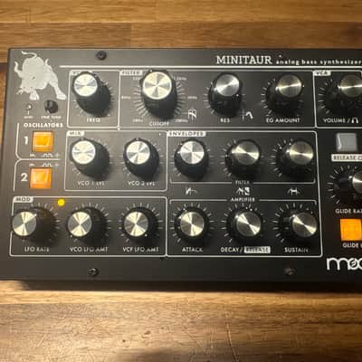 Moog Minitaur Rev2 TBP002 2012 - Present - Black image 2