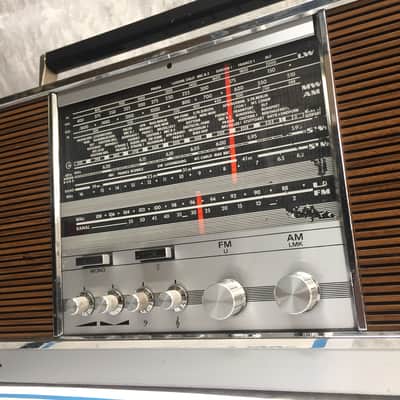 Ancien Transistor Récepteur Radio Poste GRUNDIG CONCERT-BOY 1000 AM/FM image 3